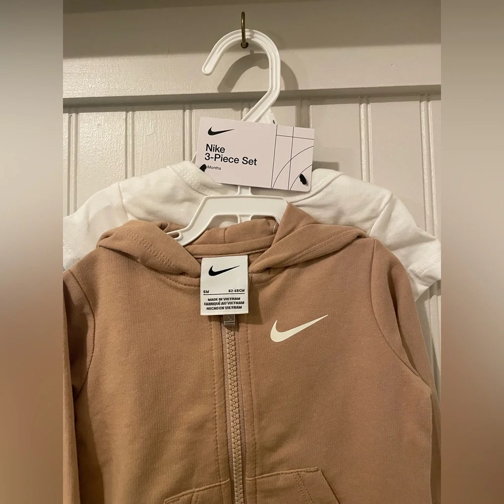 Nike NWT Baby Boy Activewear Bundle Size 6 Months - Picture 2 of 8